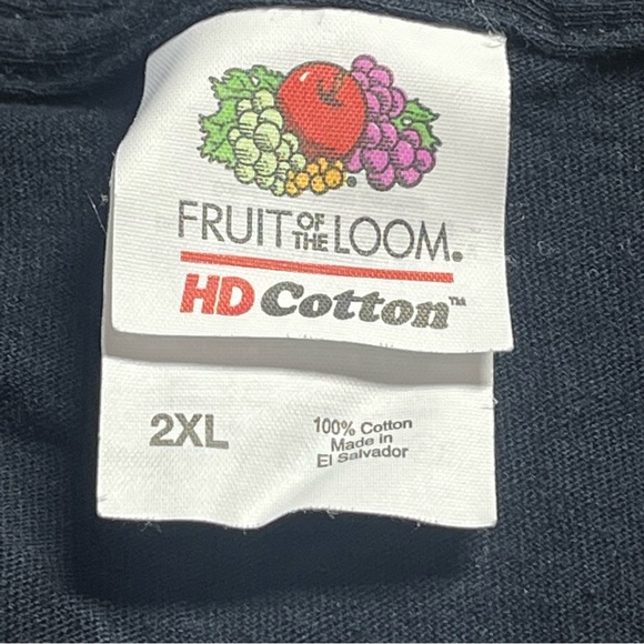 Christmas graphic tee. Fruit of the Loom size 2XL. 100%cotton - Picture 2 of 3
